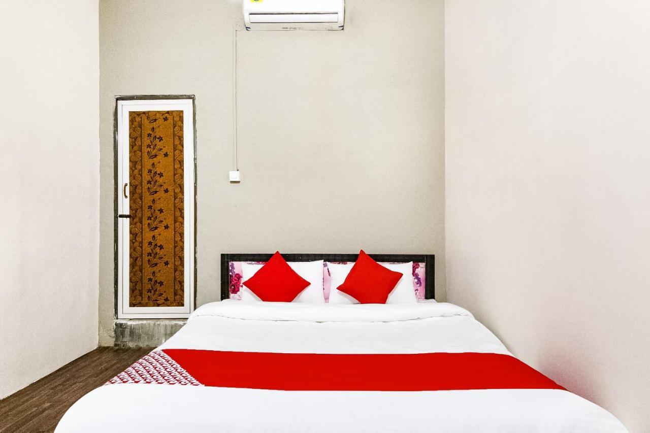 Oyo 69647 Yash Lodge Jabalpur Exteriör bild
