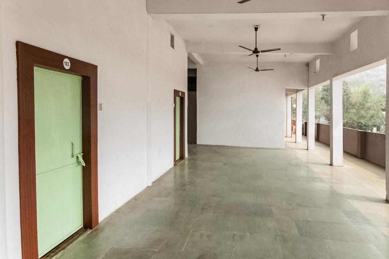 Oyo 69647 Yash Lodge Jabalpur Exteriör bild