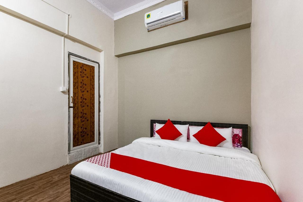 Oyo 69647 Yash Lodge Jabalpur Exteriör bild